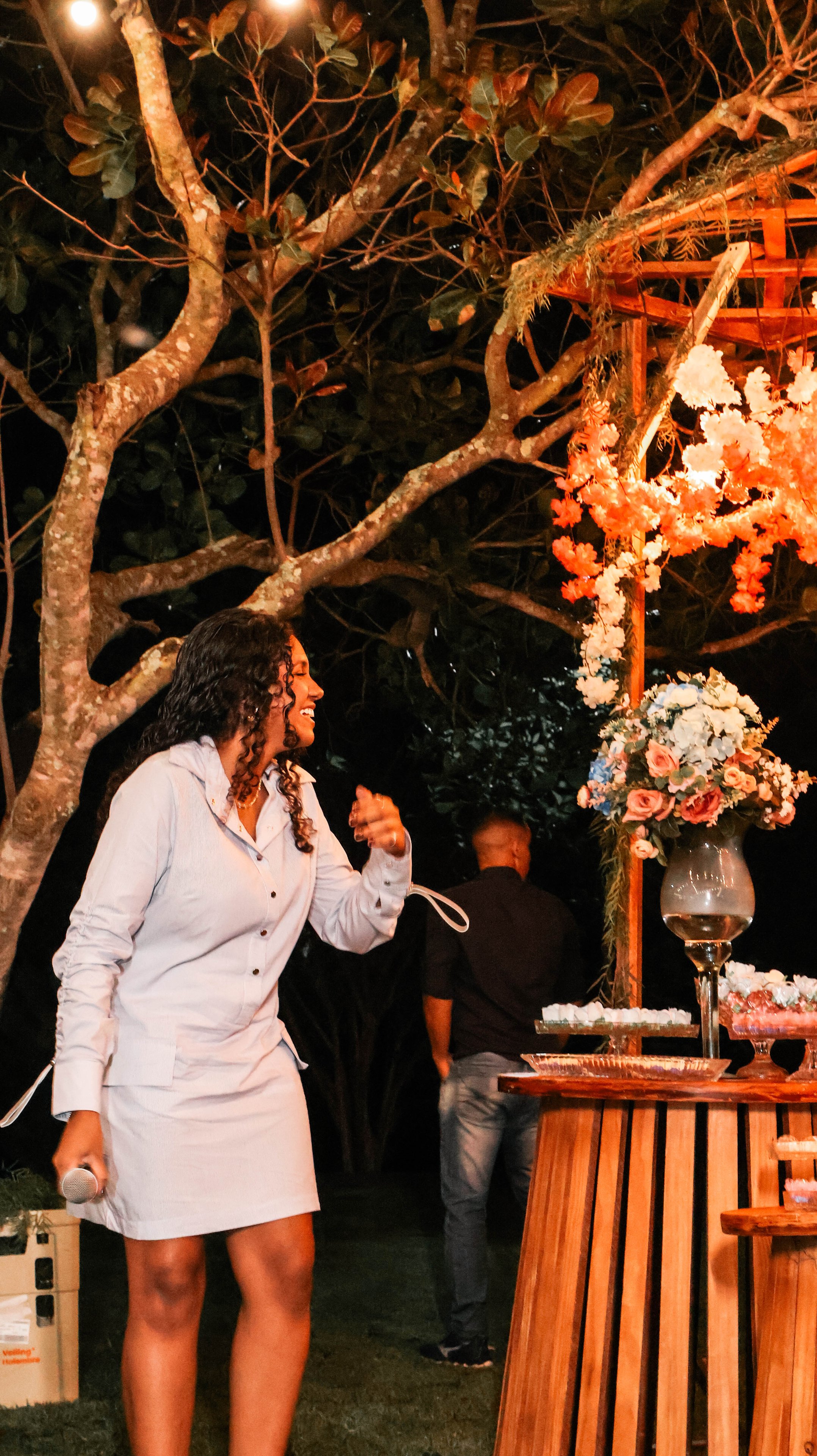 A dança com o pai, em preto e branco